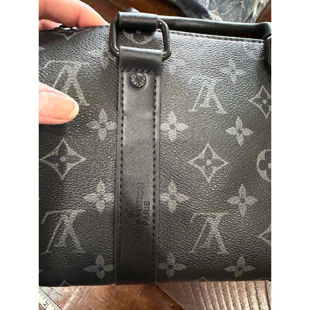 Designer Inspired Crossbody Bag - Picture 4 of 8